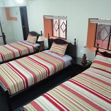 Hostal Victoria Quito Exterior photo
