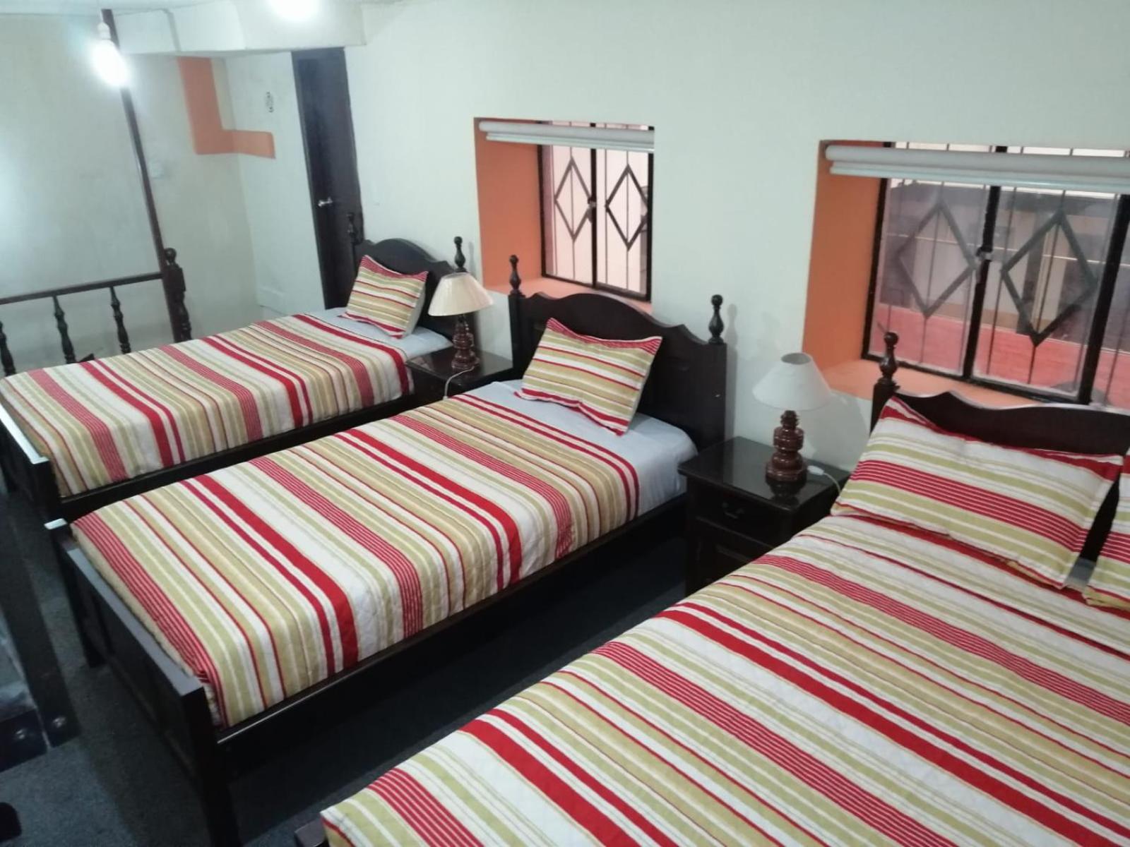 Hostal Victoria Quito Exterior photo